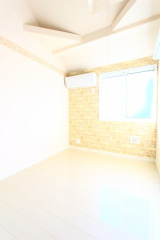 ユナイト根岸パステルナークの寝室