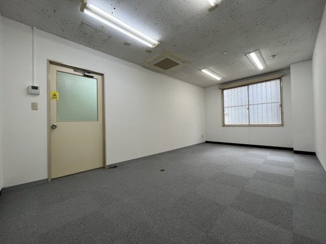 大阪市中央区東高麗橋の事務所の内装