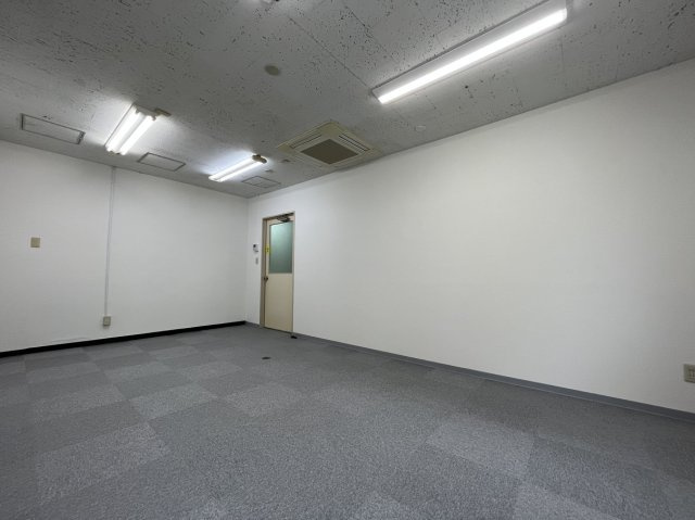 大阪市中央区東高麗橋の事務所の内装