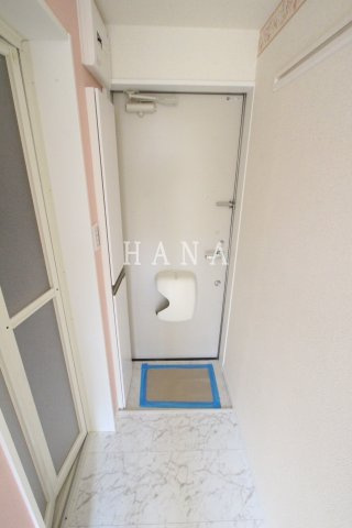 ユナイト追浜ディナールのエントランス