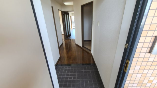 【玄関】 | パレ清水が丘 | 同建物別部屋参考写真☆神戸市垂水区　パレ清水ヶ丘　賃貸☆