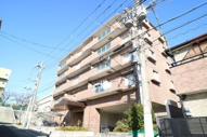シャン・クラージュの画像