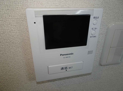【セキュリティ】 | 高丸キャンパス2000 | モニター付きインターフォン。セキュリティ面でも安心です♪