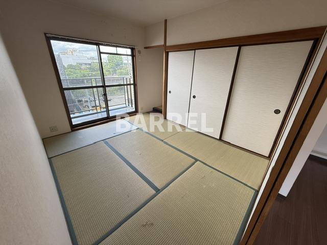 コスモハイツ上野の和室