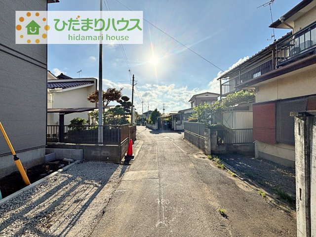 【前面道路含む現地写真】 | 土浦市真鍋5丁目2086番　新築戸建　B号棟 | 是非一度、ご家族そろってご内覧ください♪