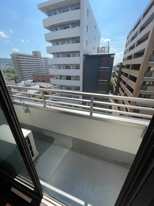 グランシティレジデンス京都駅前（旧：GARNET RESIDENCE 七条河原町）のバルコニー