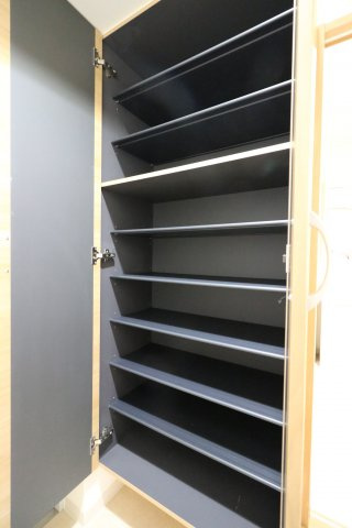 メゾングロリアの収納