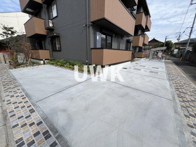 アイル京都八条の駐車場