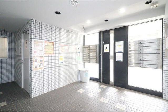 藤和シティコープ本山のエントランス