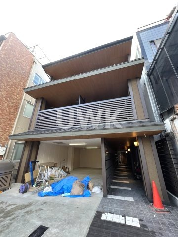 京都市東山区本町１１丁目のアパート