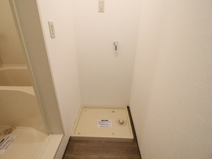神戸市灘区篠原伯母野山町３丁目のアパートの洗面所