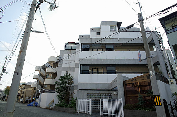 神戸市東灘区本山中町４丁目の賃貸マンションの外観