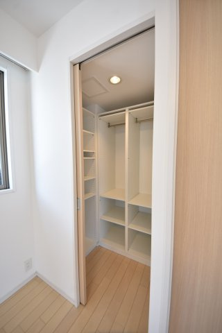 神戸市中央区元町通６丁目の賃貸マンションの収納