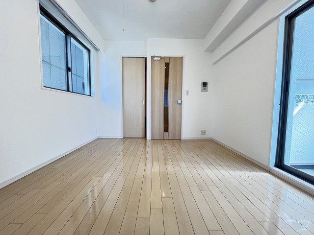 神戸市中央区元町通６丁目の賃貸マンションの居間・リビング