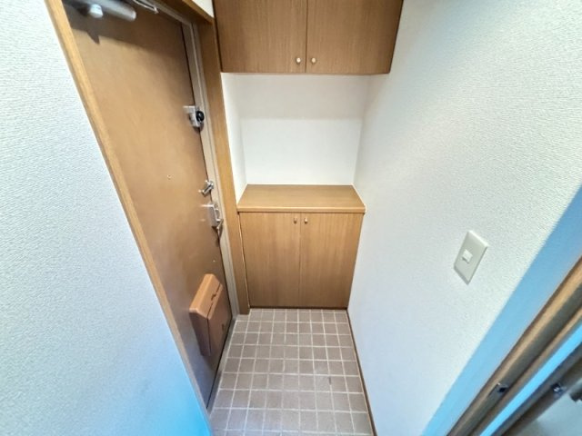 芦屋市伊勢町の賃貸マンションの玄関