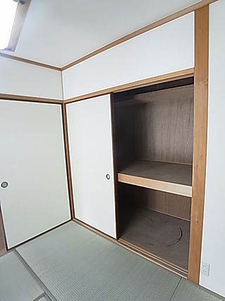 神戸市東灘区住吉山手２丁目の賃貸マンションの収納