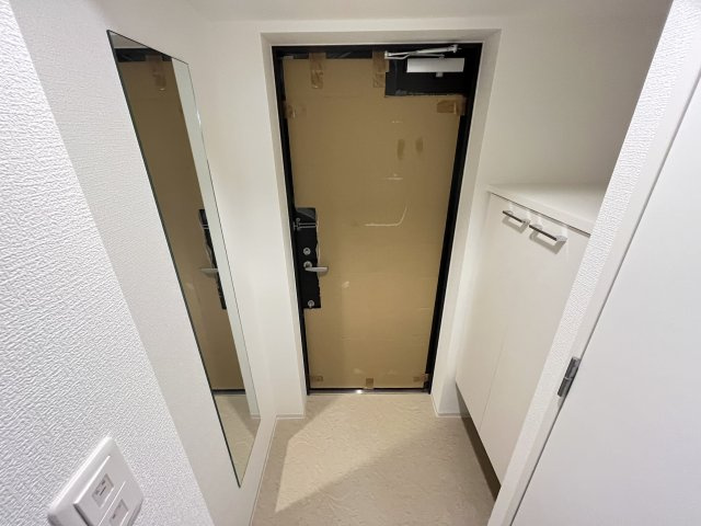 神戸市中央区中山手通３丁目の賃貸マンションの玄関