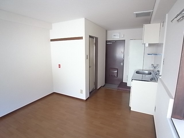 神戸市灘区篠原台の賃貸マンションの居間・リビング