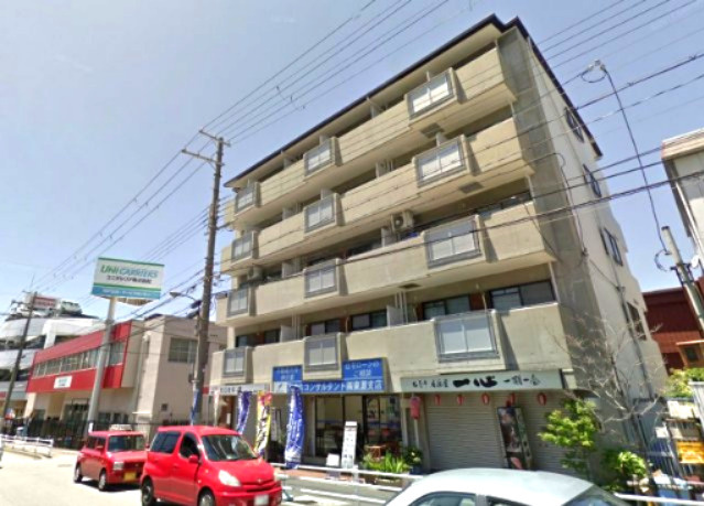 石屋川ロイヤルハイツの外観