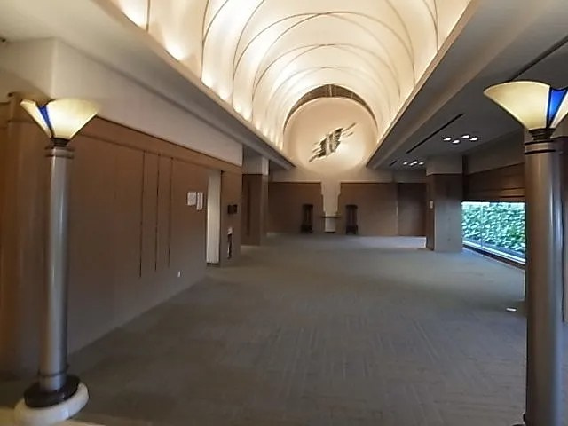 神戸市東灘区向洋町中１丁目の賃貸マンションのロビー