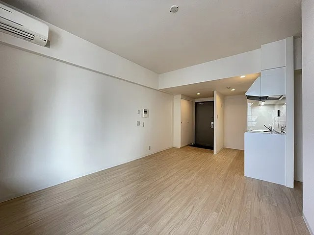 神戸市東灘区向洋町中１丁目の賃貸マンションの居間・リビング
