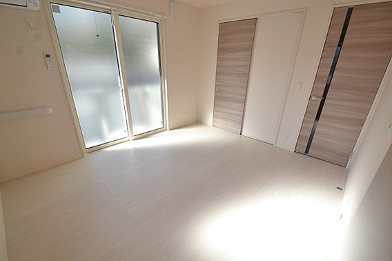 神戸市中央区熊内町３丁目の賃貸マンションの洋室