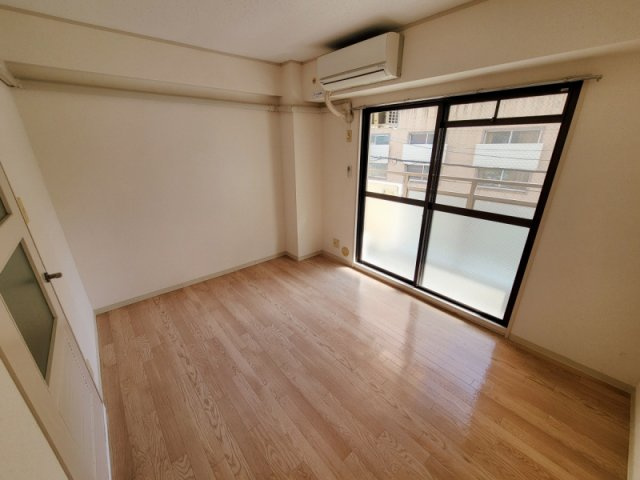 神戸市中央区相生町４丁目の賃貸マンションの居間・リビング