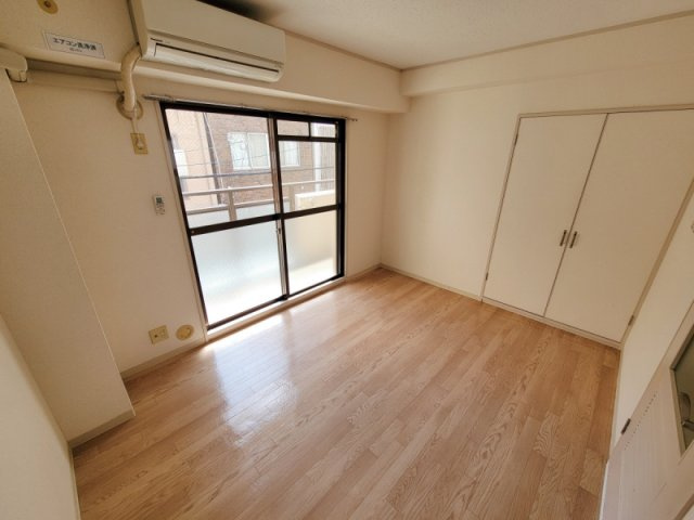 神戸市中央区相生町４丁目の賃貸マンションの居間・リビング