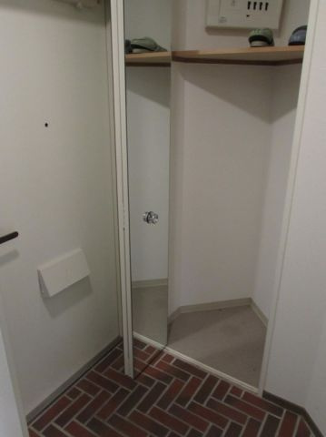 神戸市中央区磯上通１丁目の賃貸マンションの玄関