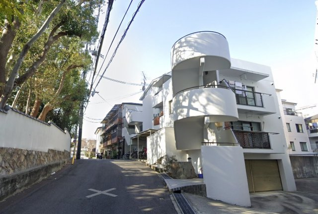神戸市灘区岩屋中町４丁目の賃貸マンションの外観