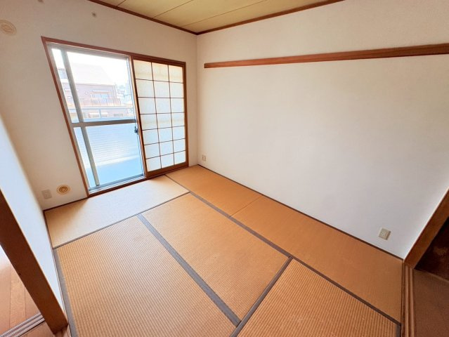 芦屋市三条町の賃貸マンションの居間・リビング