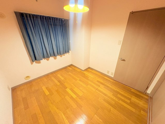 芦屋市三条町の賃貸マンションの居間・リビング
