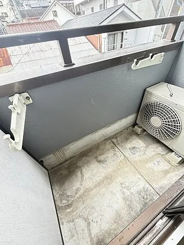 神戸市中央区割塚通４丁目の賃貸マンションのバルコニー