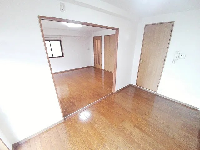 神戸市東灘区御影本町３丁目の賃貸マンションの居間・リビング
