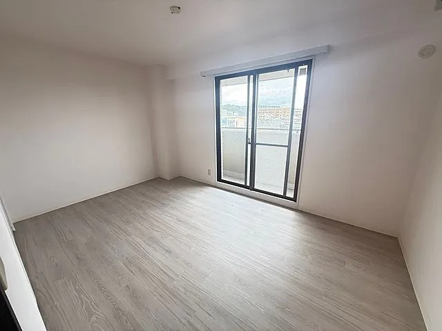 芦屋市親王塚町の賃貸マンションの居間・リビング
