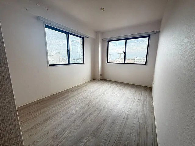芦屋市親王塚町の賃貸マンションの居間・リビング