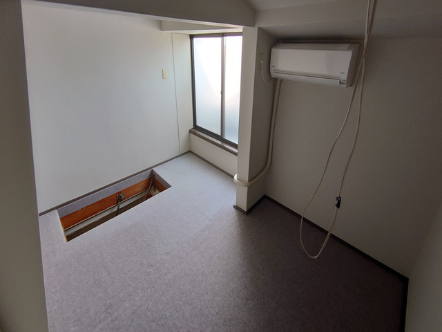 芦屋市東芦屋町のアパートの居間・リビング