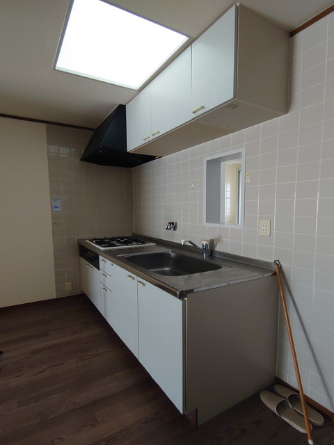 芦屋市東芦屋町のアパートのキッチン