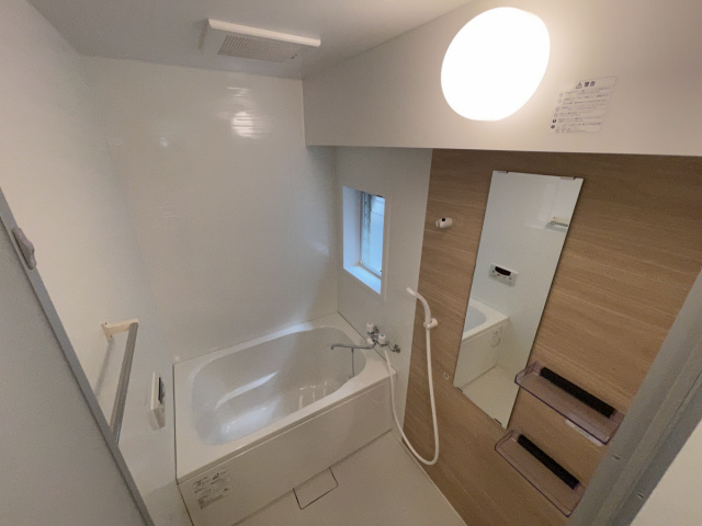 芦屋市川西町の賃貸マンションの浴室