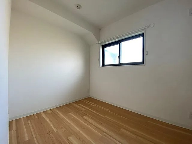 芦屋市川西町の賃貸マンションの居間・リビング
