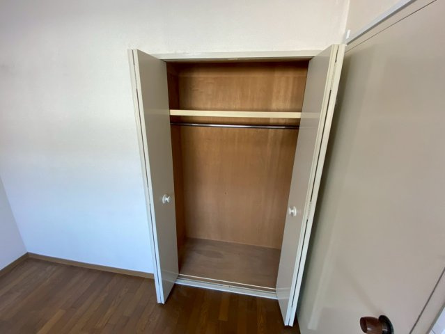 芦屋市津知町の賃貸マンションの収納