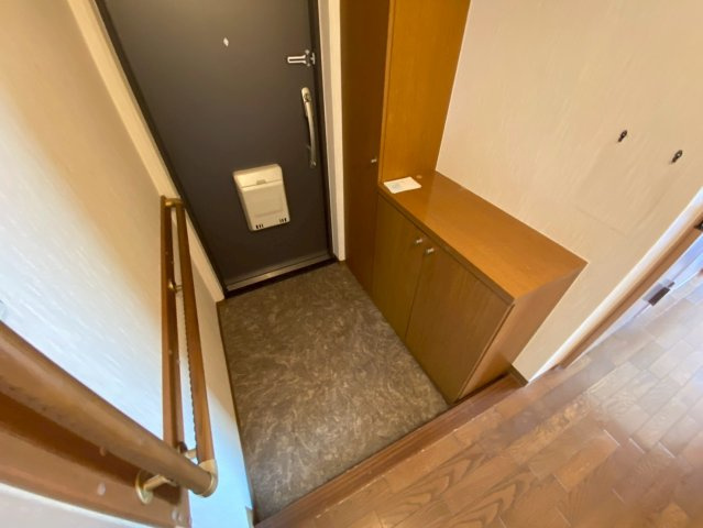 芦屋市津知町の賃貸マンションの玄関