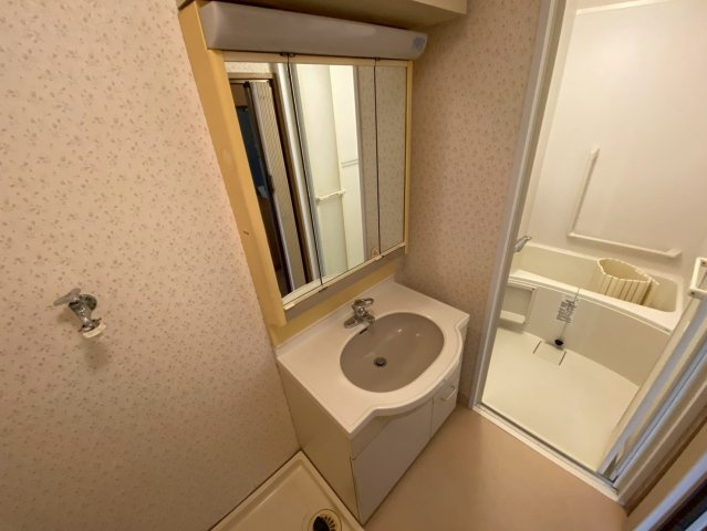 芦屋市津知町の賃貸マンションの洗面所