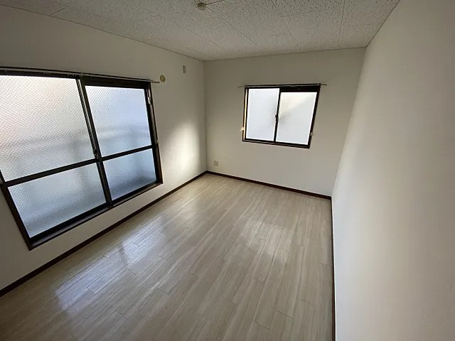 神戸市東灘区甲南町２丁目の賃貸マンションの居間・リビング