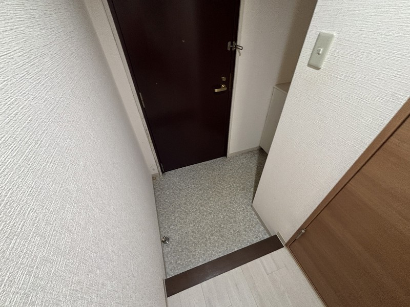 神戸市中央区中町通４丁目の賃貸マンションの玄関