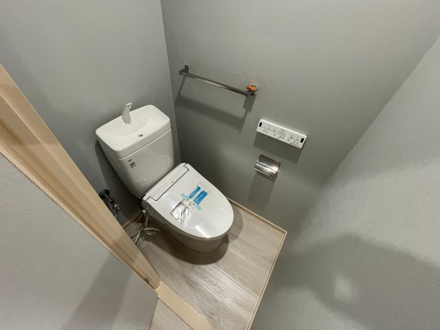 芦屋市大桝町の賃貸マンションのトイレ