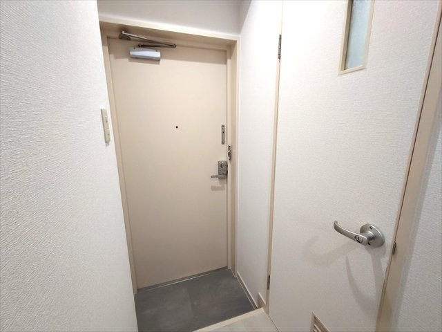 芦屋市大桝町の賃貸マンションの玄関