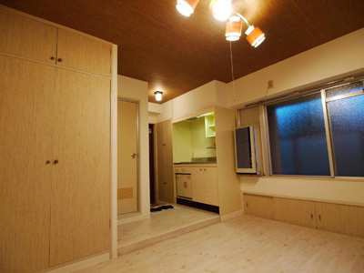 ネオダイキョー芦屋川の居間・リビング