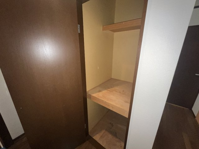 芦屋市大原町の賃貸マンションの収納