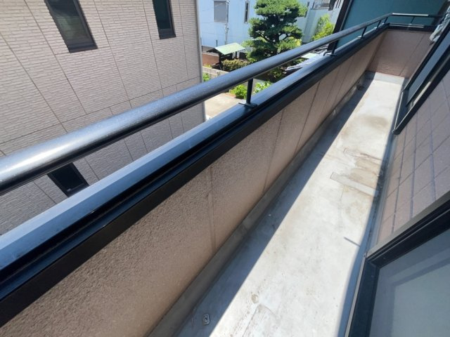 芦屋市大原町の賃貸マンションのバルコニー
